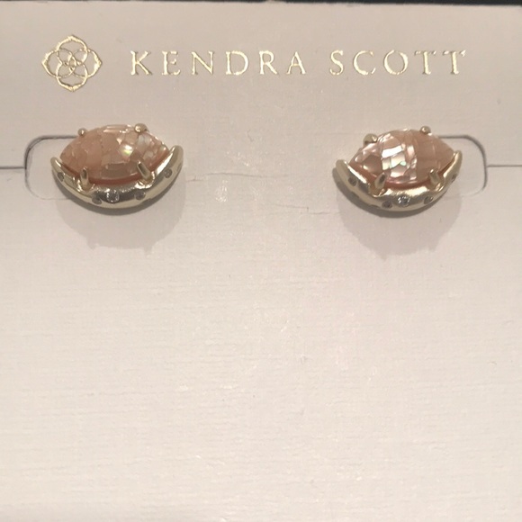 Kendra Scott Jewelry - Kendra Scott NWT Marie earrings